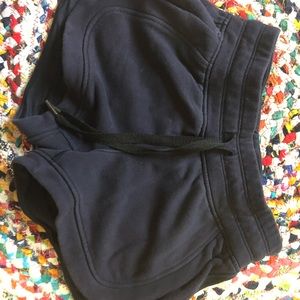 Size 4 Navy lulu shorts